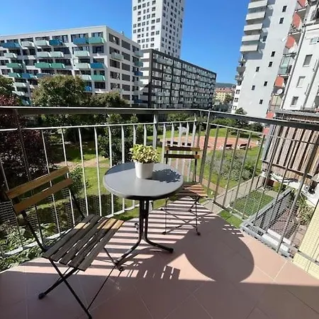 Family Aquarium Haven 아파트 브라티슬라바