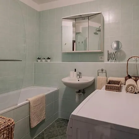 Apartment Family Aquarium Haven Bratislava