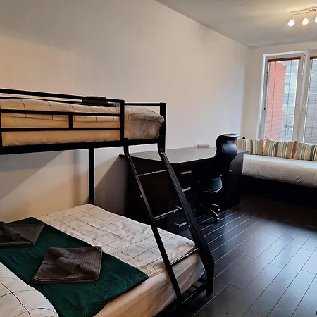 Family Aquarium Haven *